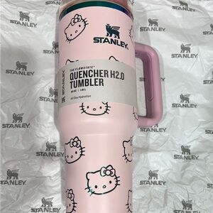 Stanley Pink Hello Kitty Quencher Tumbler